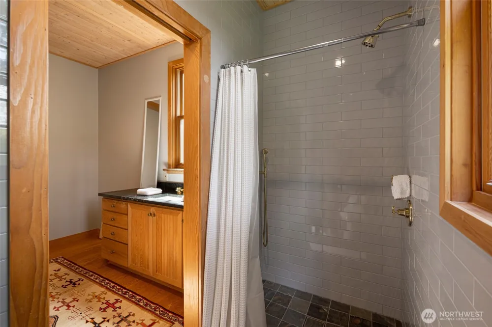 16 Bayshore Road Friday Harbor, WA 98250