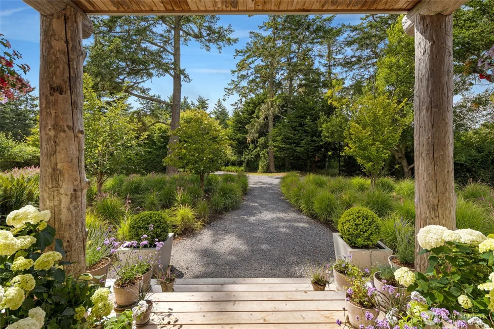 16 Bayshore Road Friday Harbor, WA 98250
