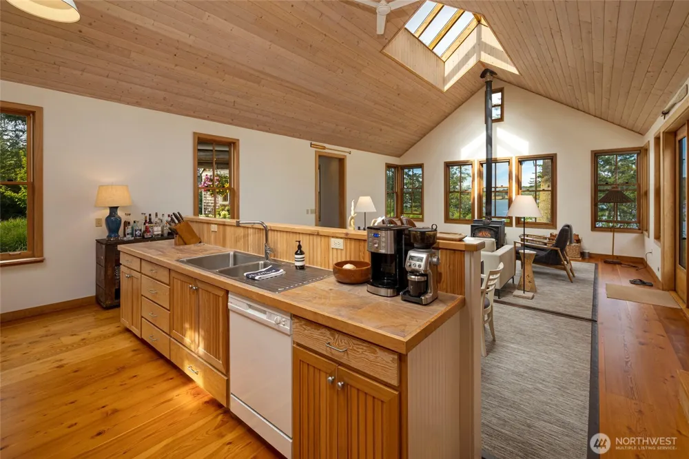 16 Bayshore Road Friday Harbor, WA 98250