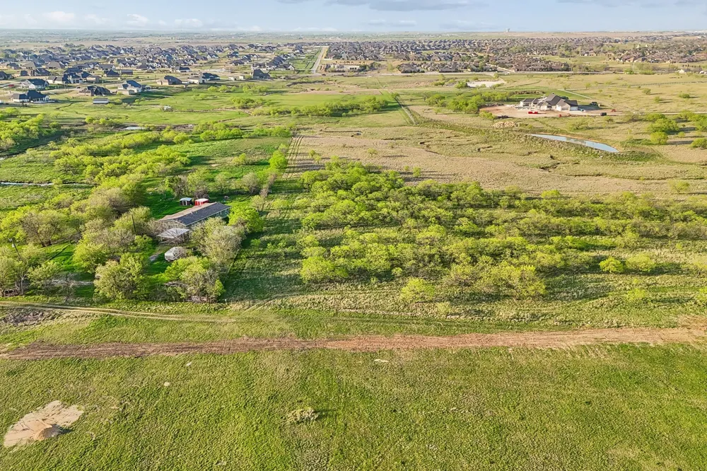 7660 Evelyn Lane Northlake, TX 76226