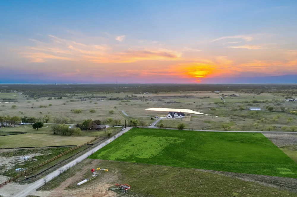 7300 Evelyn Lane Northlake, TX 76226