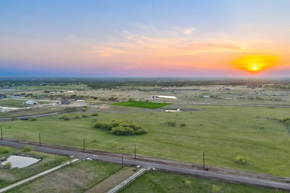 7300 Evelyn Lane Northlake, TX 76226
