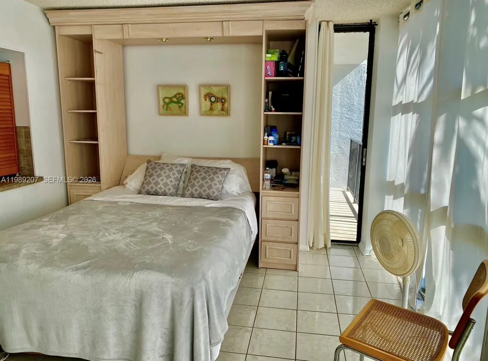 800 Parkview Dr #222 Hallandale Beach, FL 33009