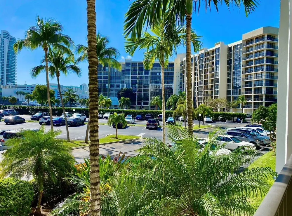 800 Parkview Dr #222 Hallandale Beach, FL 33009
