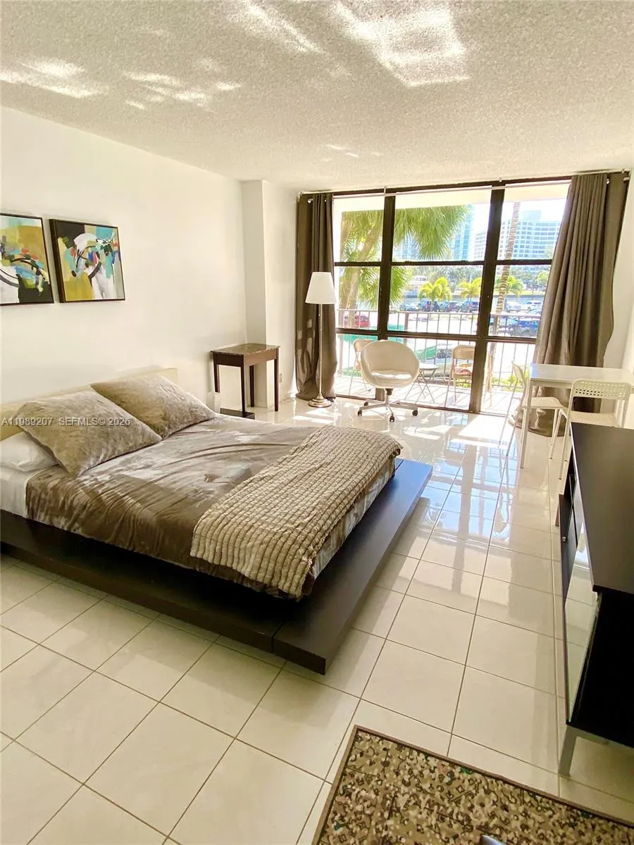 800 Parkview Dr #222 Hallandale Beach, FL 33009