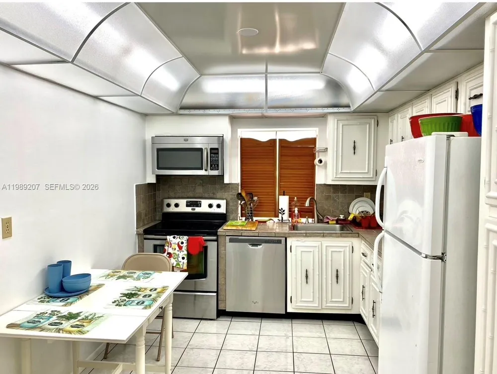 800 Parkview Dr #222 Hallandale Beach, FL 33009