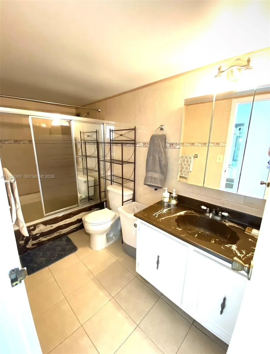 800 Parkview Dr #222 Hallandale Beach, FL 33009