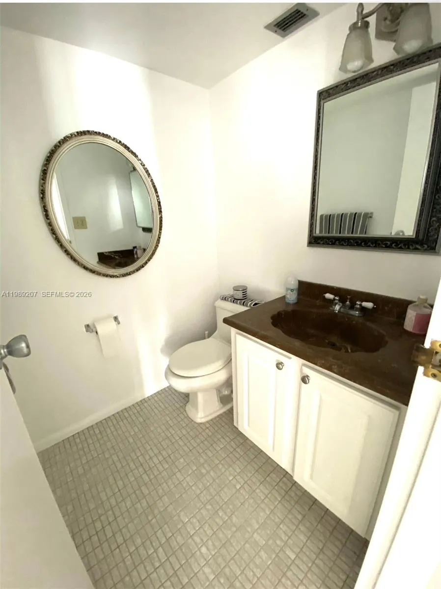 800 Parkview Dr #222 Hallandale Beach, FL 33009