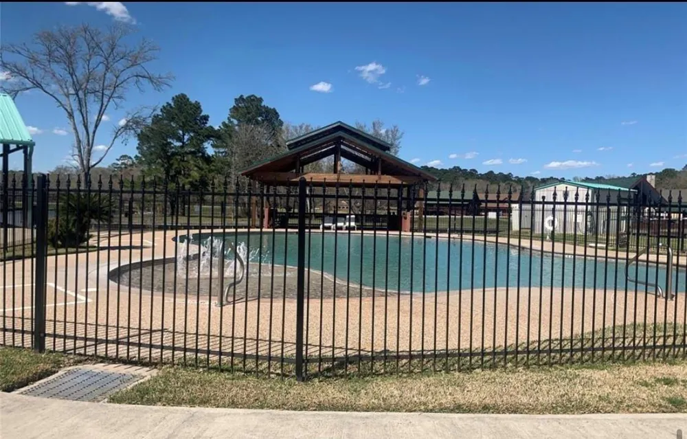 43 Lakecrest Lane Huntsville, TX 77340