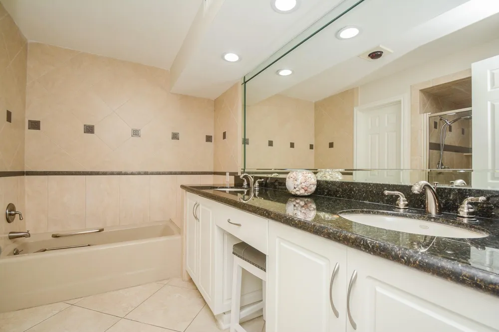 3350 Mccue Road #1302 Houston, TX 77056