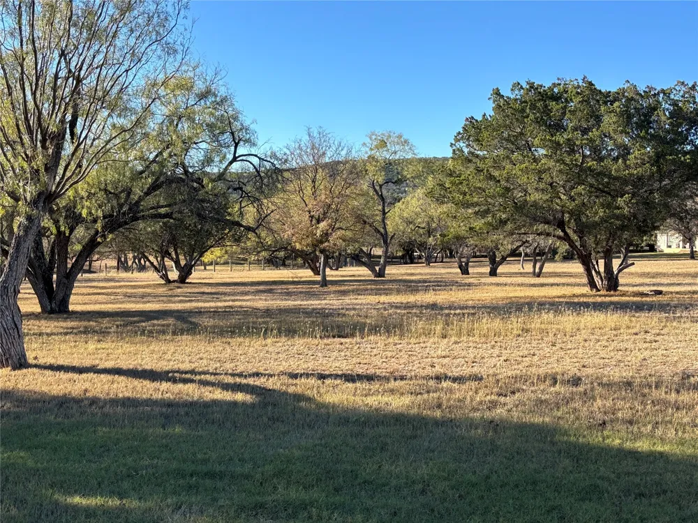 130 Primera Court Kingsland, TX 78609