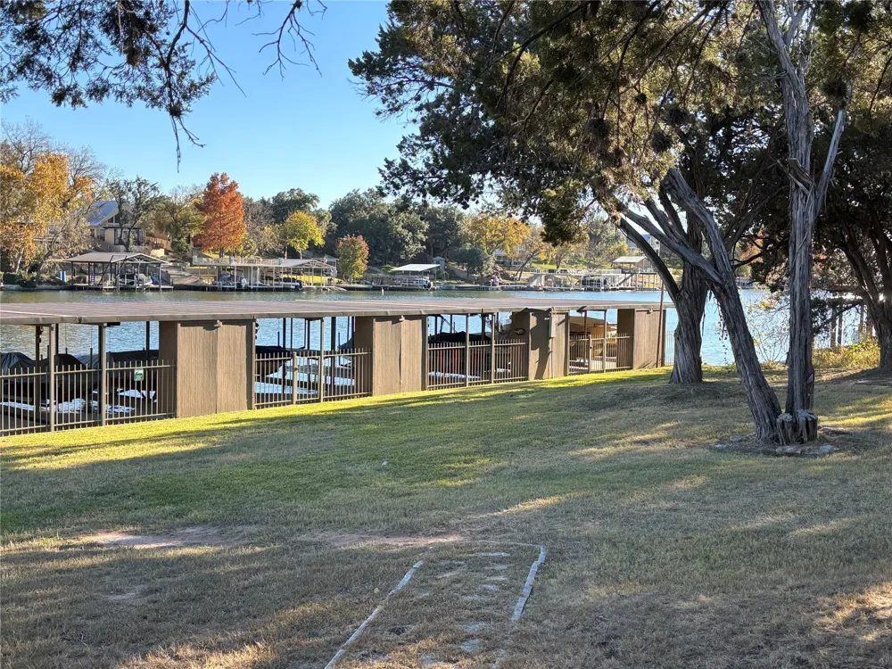 130 Primera Court Kingsland, TX 78609