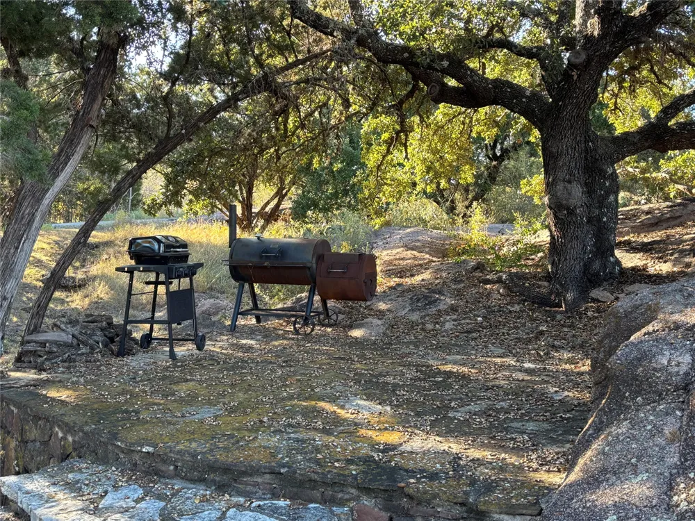 130 Primera Court Kingsland, TX 78609