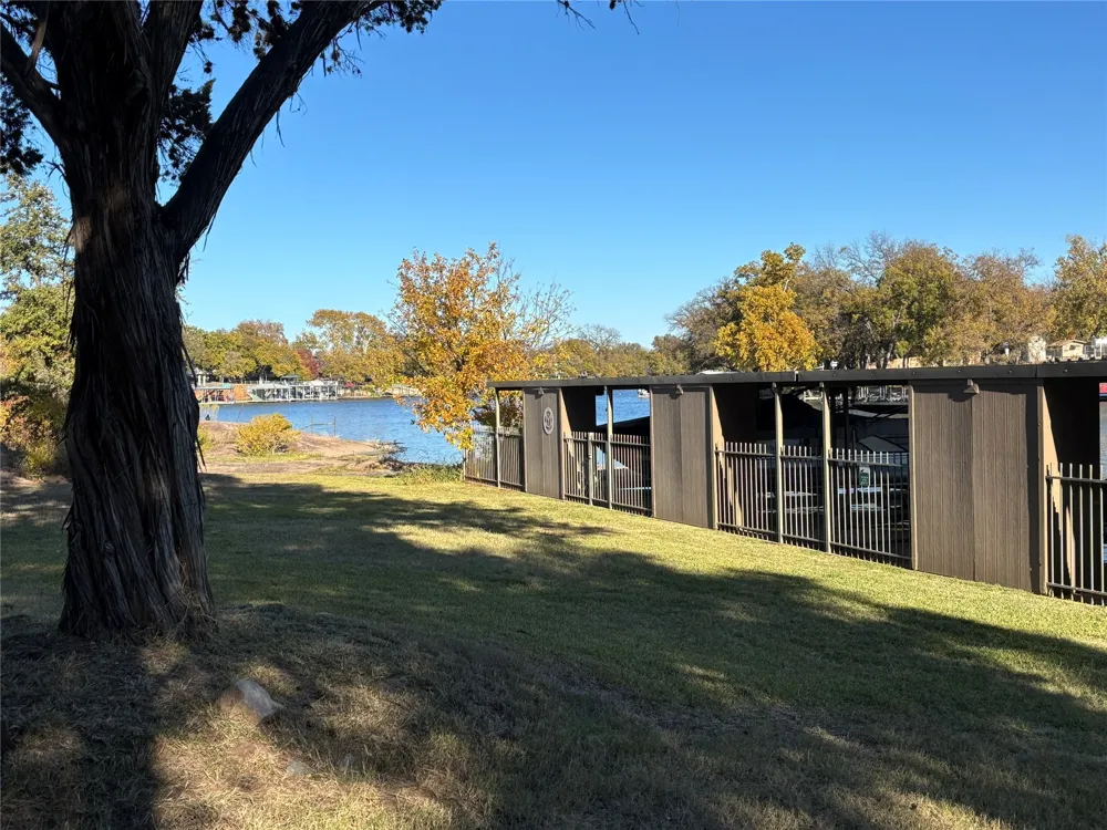 130 Primera Court Kingsland, TX 78609