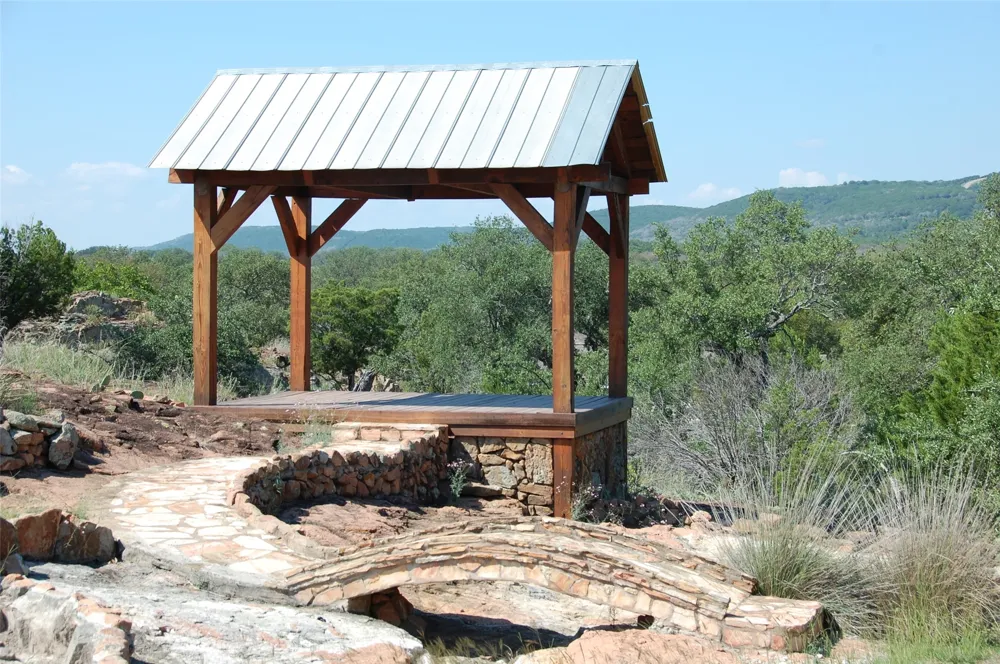 130 Primera Court Kingsland, TX 78609