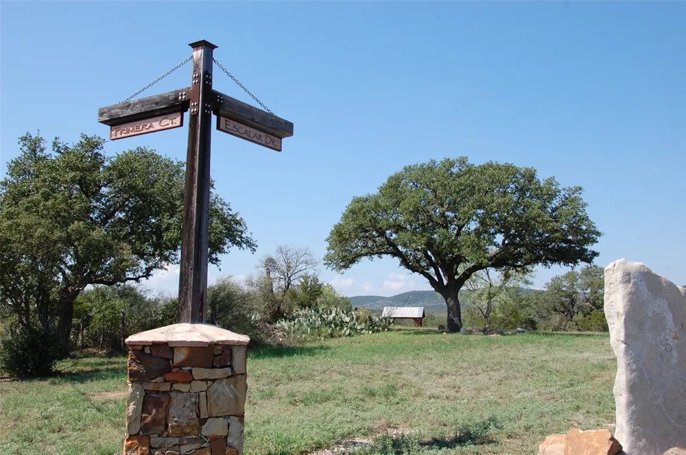 130 Primera Court Kingsland, TX 78609