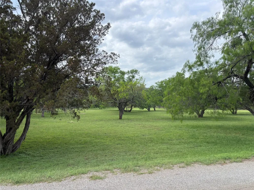130 Primera Court Kingsland, TX 78609