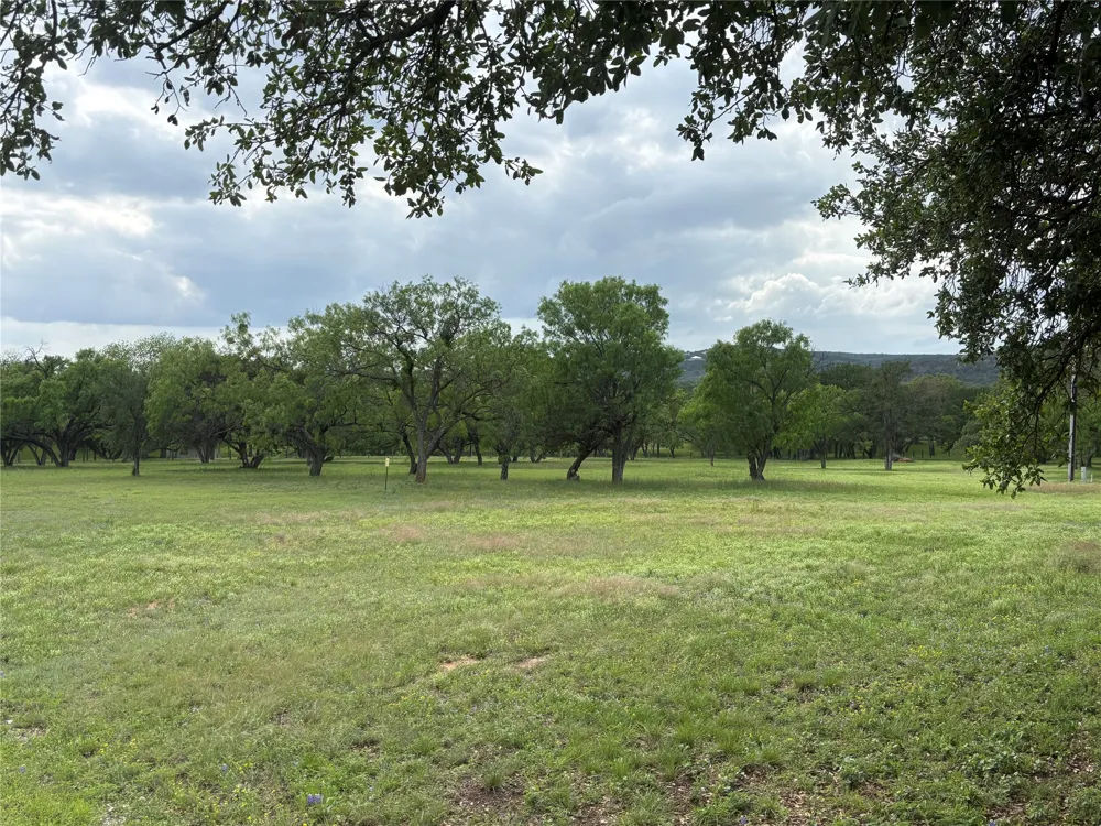 130 Primera Court Kingsland, TX 78609