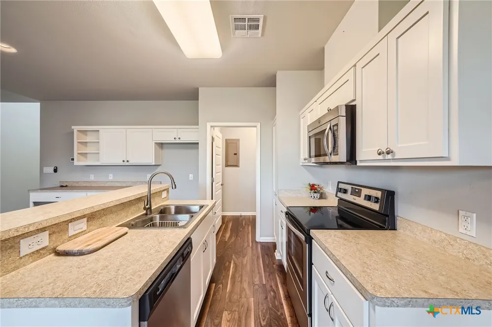 507 Venture Boulevard Point Venture, TX 78645