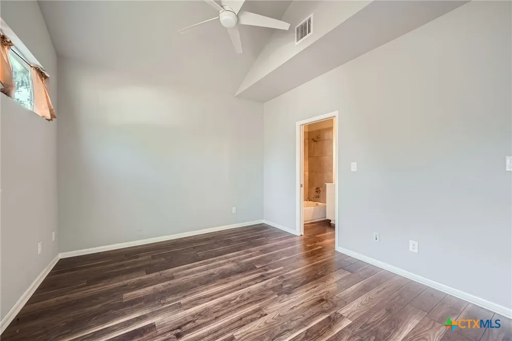 507 Venture Boulevard Point Venture, TX 78645
