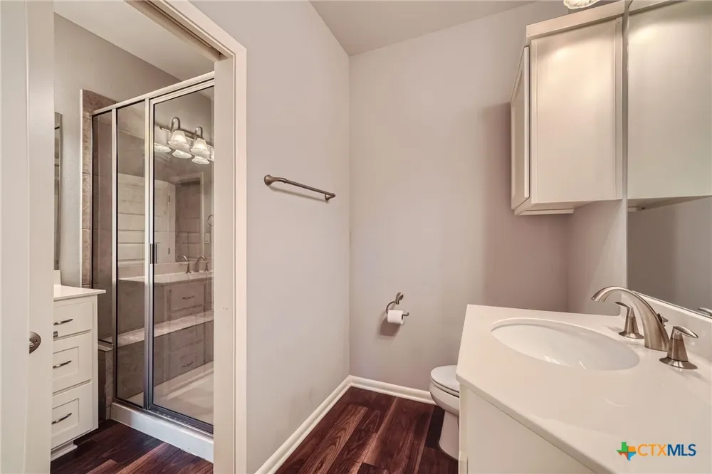 507 Venture Boulevard Point Venture, TX 78645