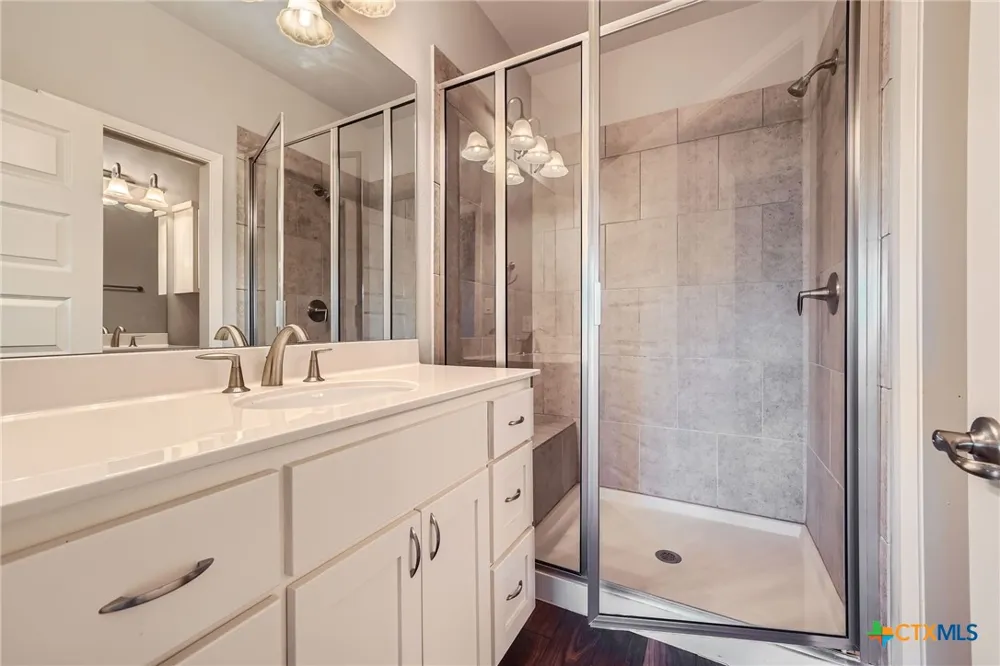 507 Venture Boulevard Point Venture, TX 78645