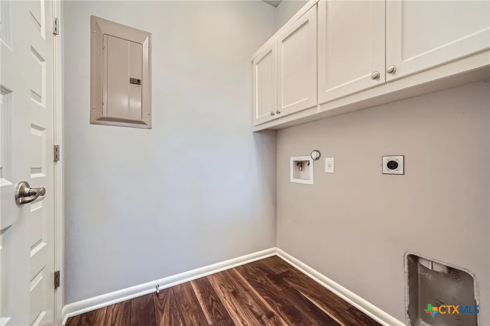 507 Venture Boulevard Point Venture, TX 78645