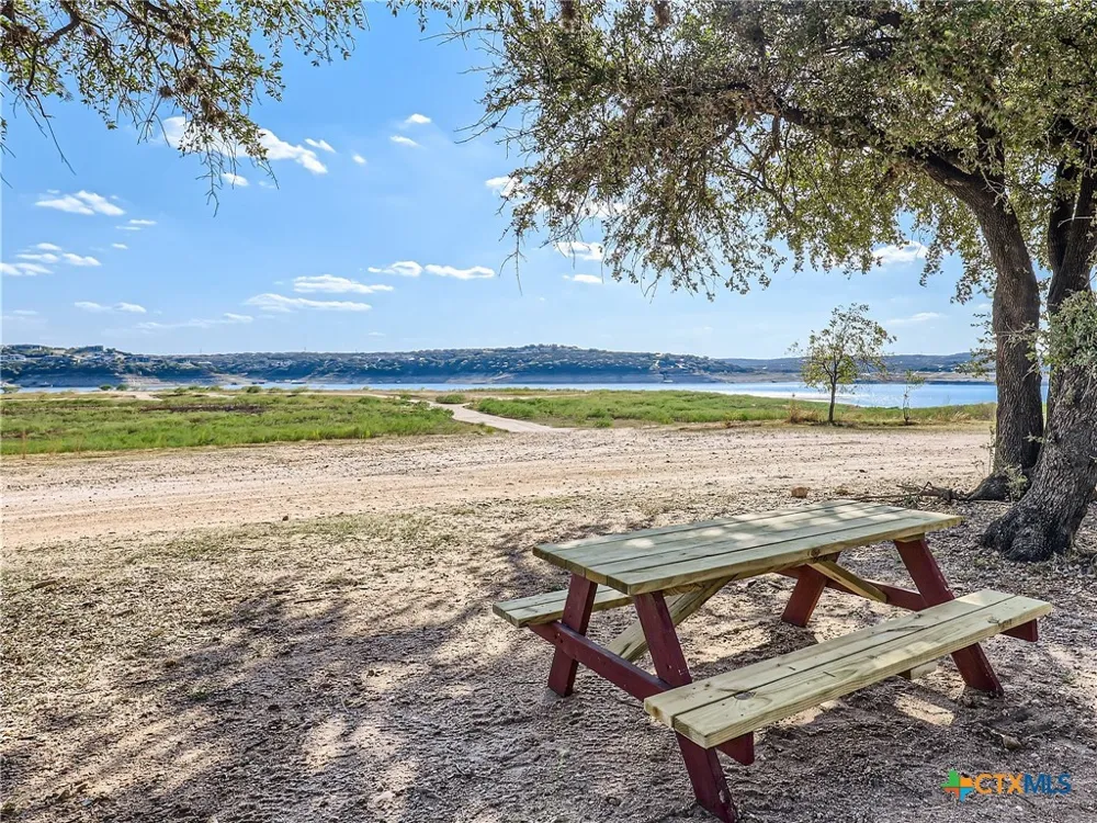 507 Venture Boulevard Point Venture, TX 78645