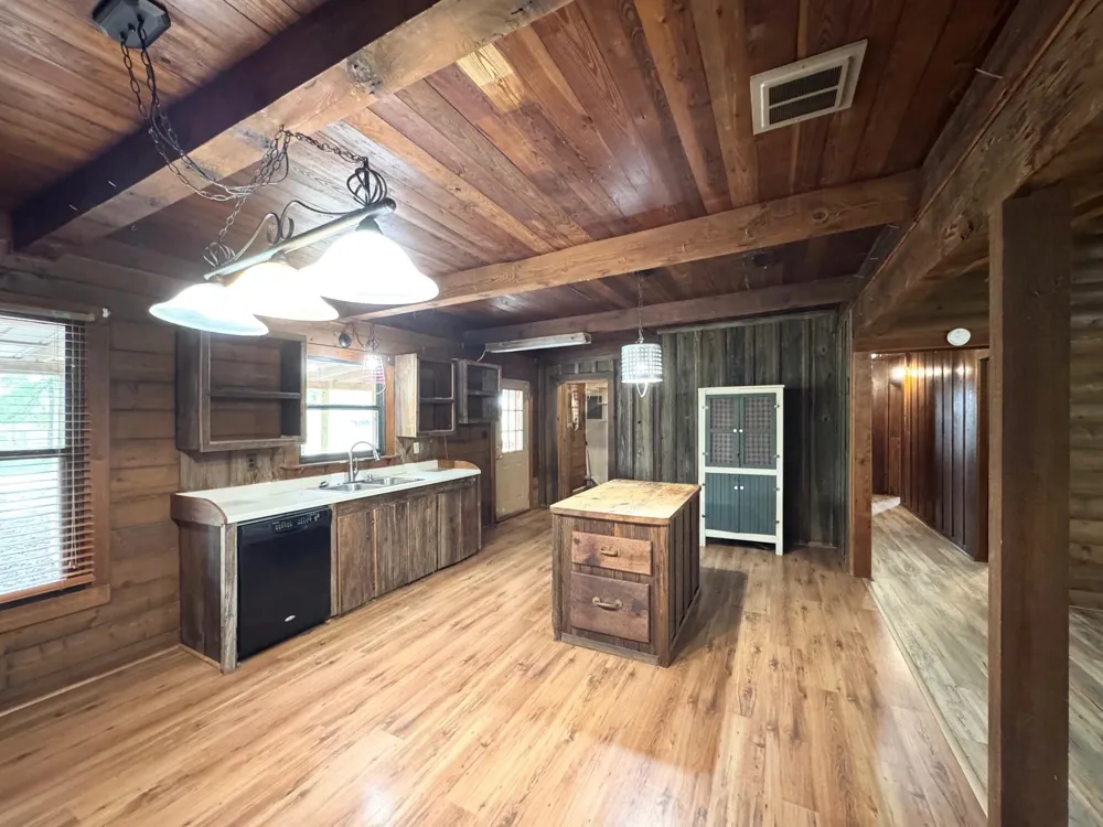1393 County Road 4020 Crockett, TX 75835
