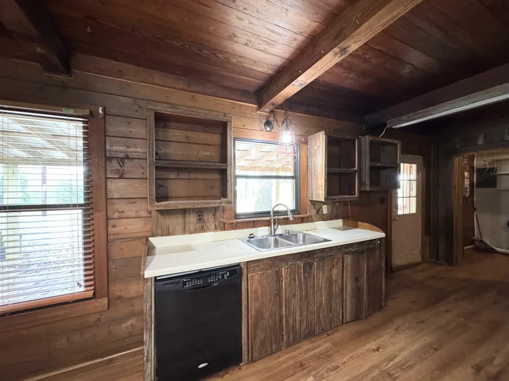 1393 County Road 4020 Crockett, TX 75835