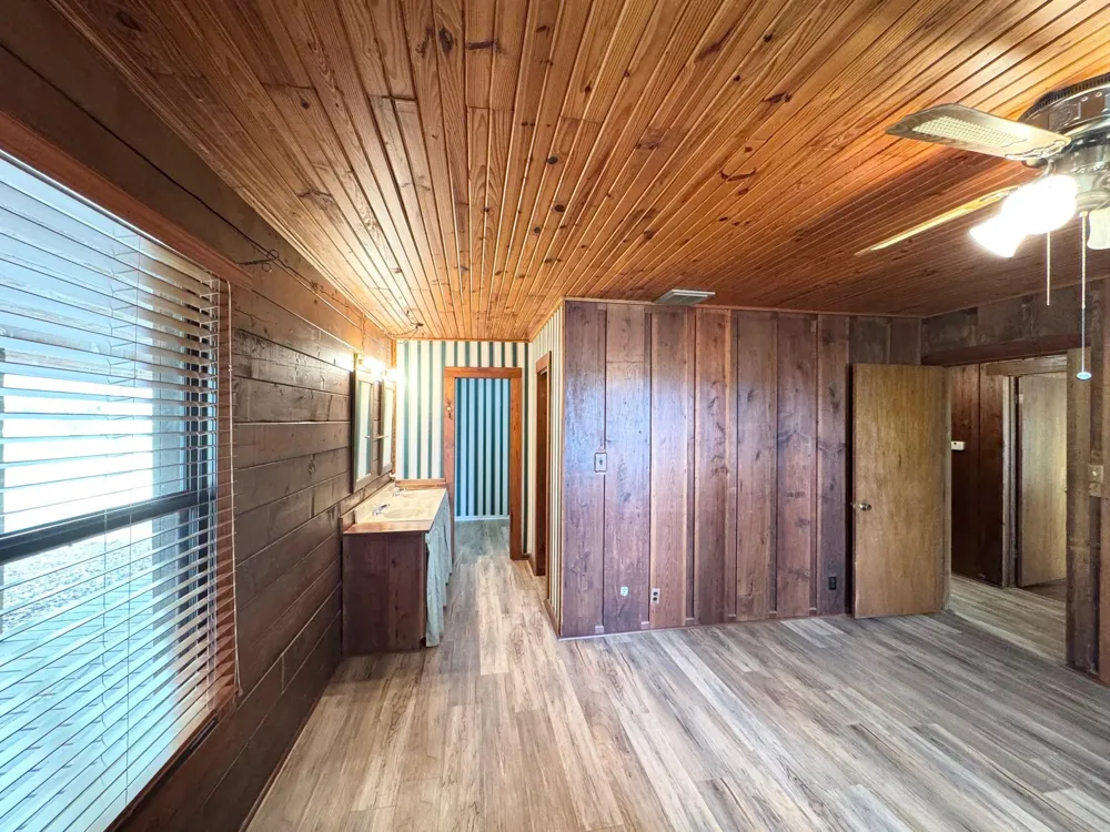 1393 County Road 4020 Crockett, TX 75835