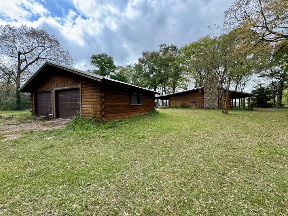 1393 County Road 4020 Crockett, TX 75835