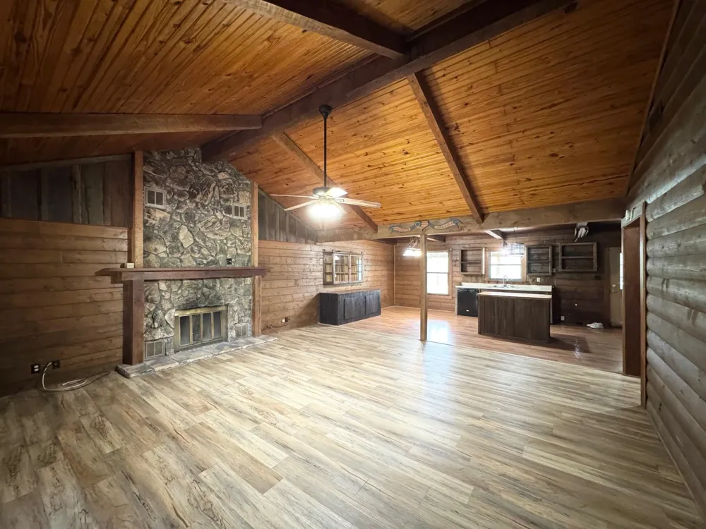 1393 County Road 4020 Crockett, TX 75835