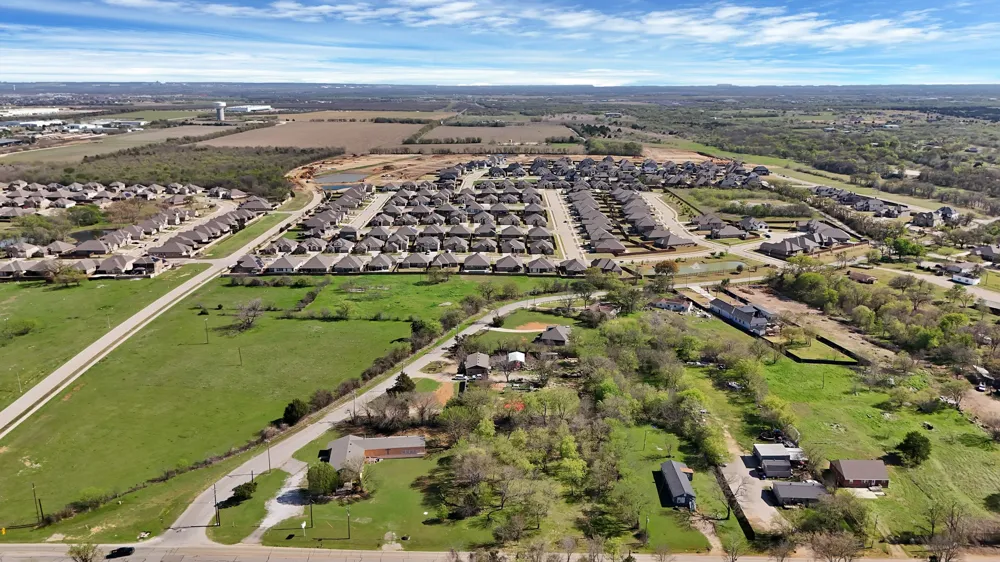 1459 W Broad Street Mansfield, TX 76063