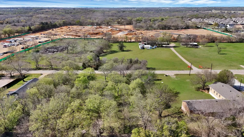 1459 W Broad Street Mansfield, TX 76063