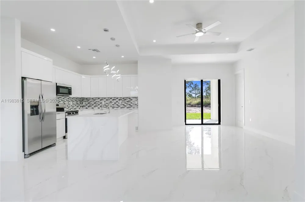 606 Johns Ave Lehigh Acres, FL 33972