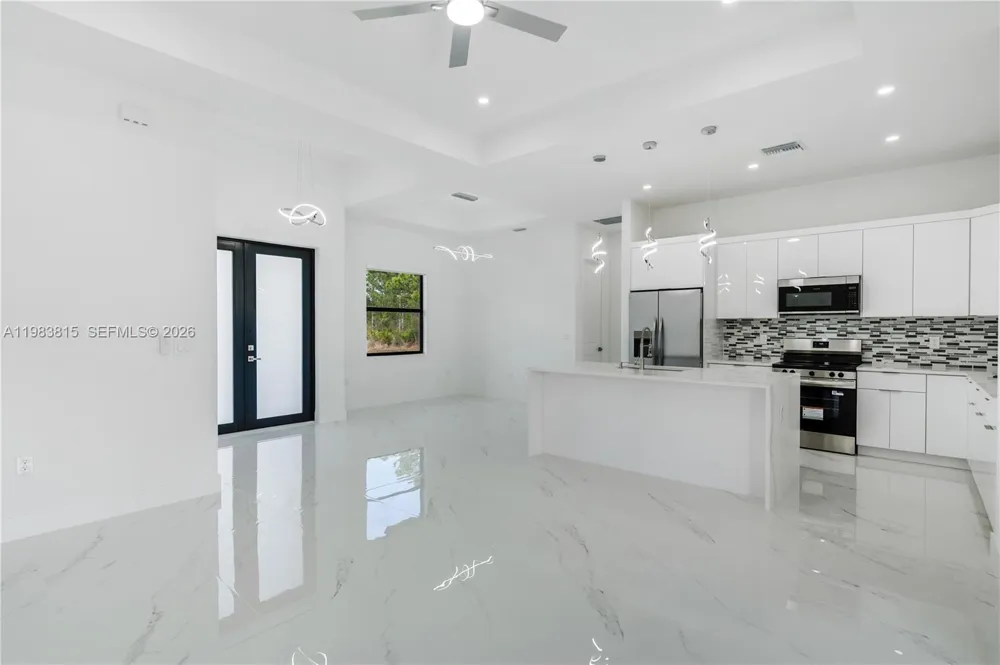 606 Johns Ave Lehigh Acres, FL 33972