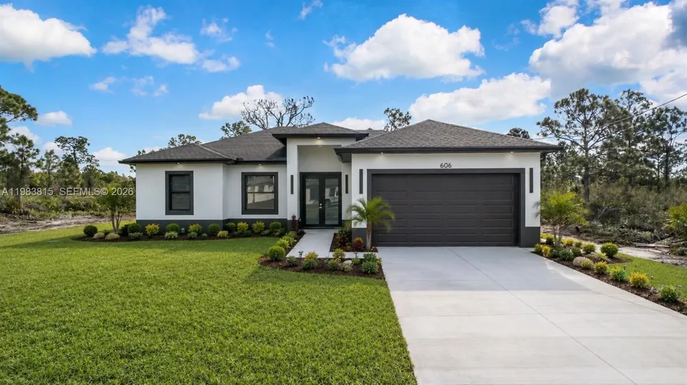 606 Johns Ave Lehigh Acres, FL 33972