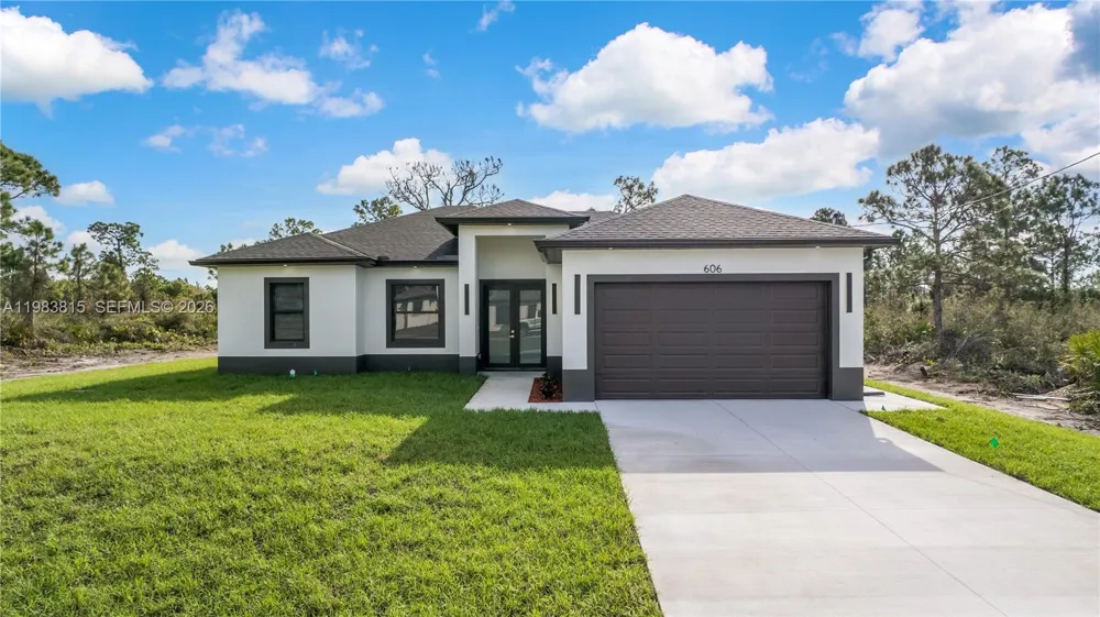 606 Johns Ave Lehigh Acres, FL 33972