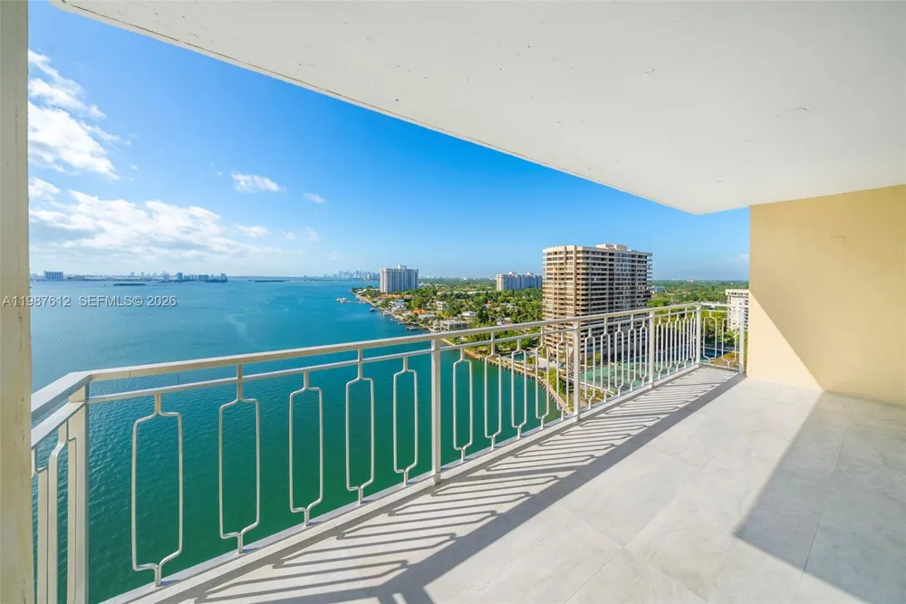 11111 Biscayne Blvd #19D Miami, FL 33181