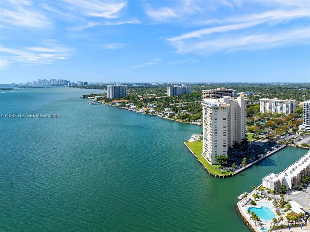 11111 Biscayne Blvd #19D Miami, FL 33181