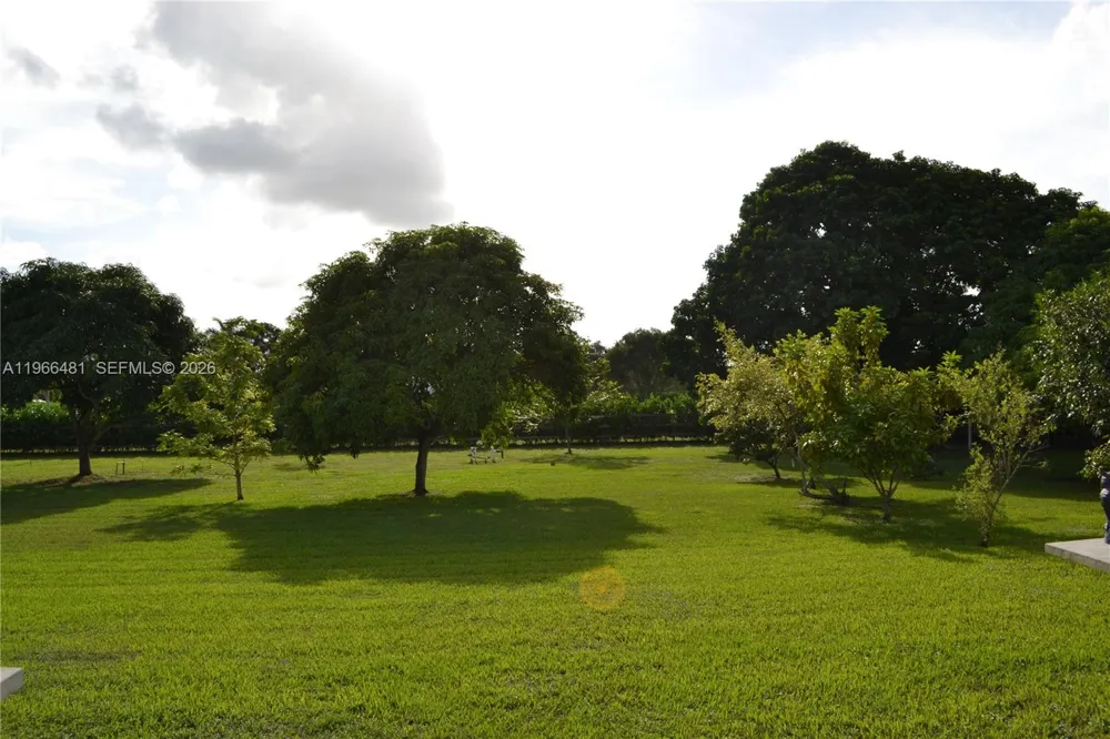 5425 SW 190th Ave #1 Southwest Ranches, FL 33332