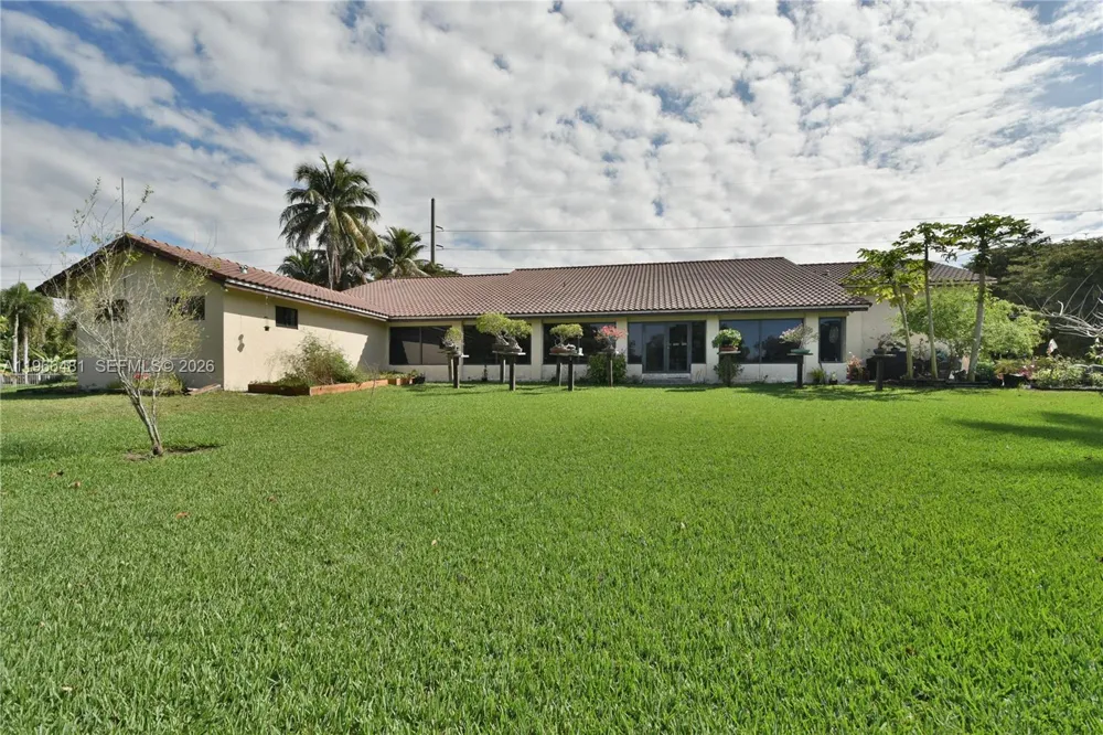5425 SW 190th Ave #1 Southwest Ranches, FL 33332