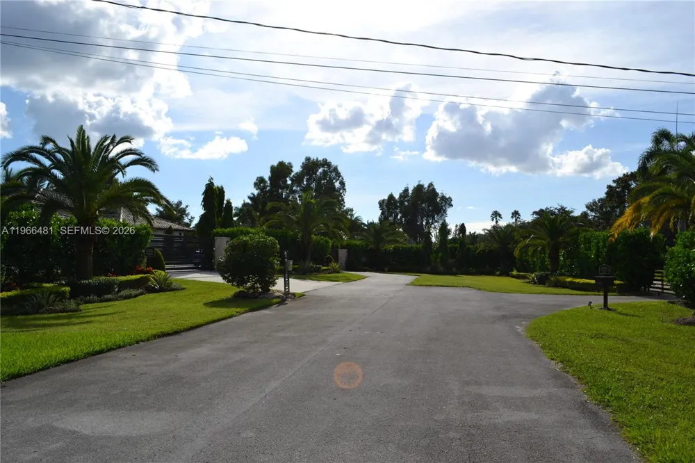 5425 SW 190th Ave #1 Southwest Ranches, FL 33332