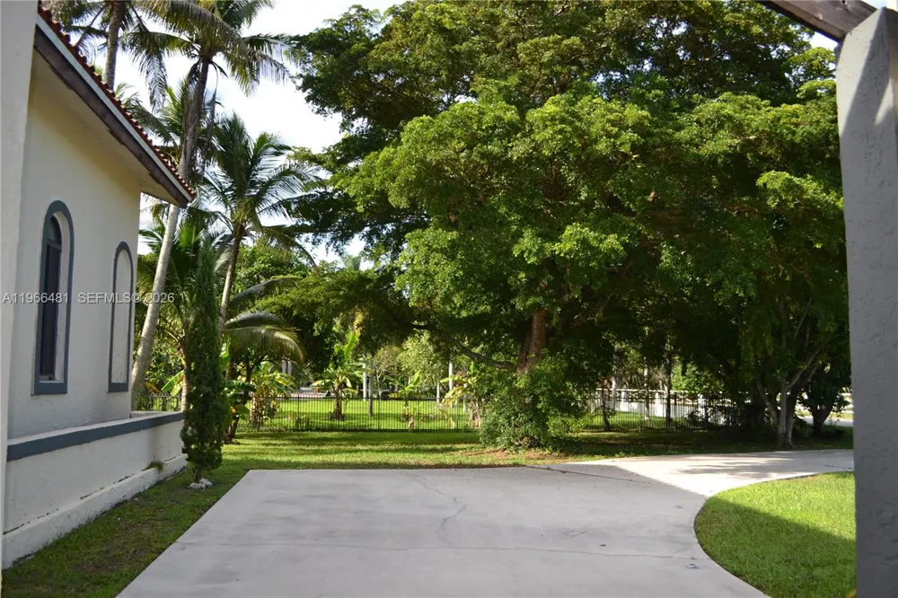 5425 SW 190th Ave #1 Southwest Ranches, FL 33332