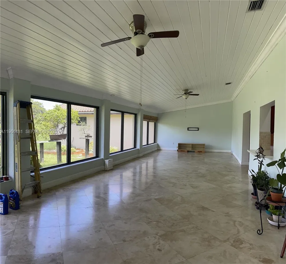 5425 SW 190th Ave #1 Southwest Ranches, FL 33332