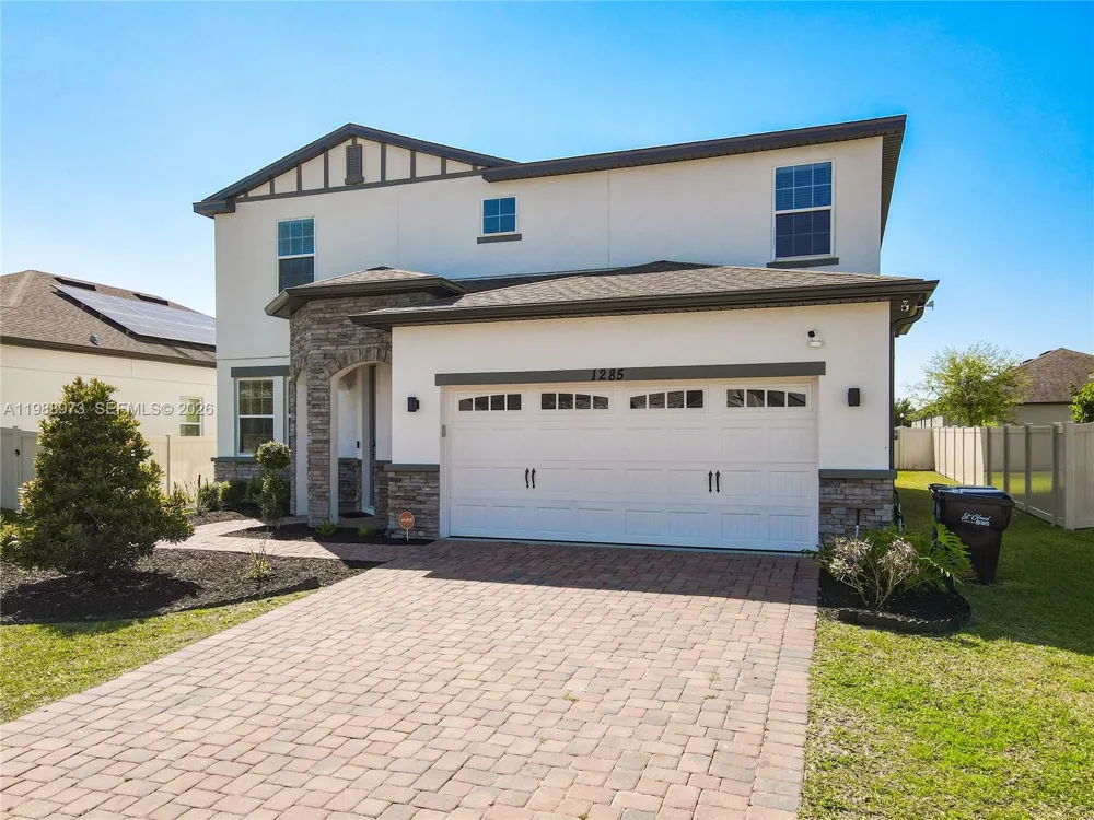 1285 Hilltop Place Saint Cloud, FL 34772