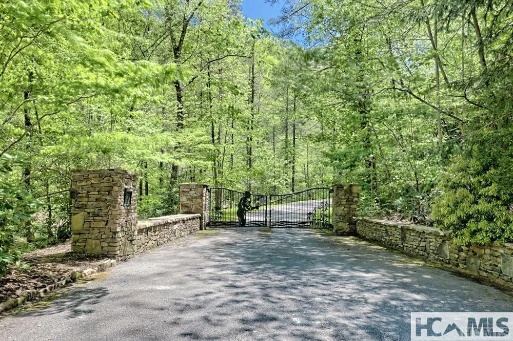 82&83 Waterdance Drive Tuckasegee, NC 28783