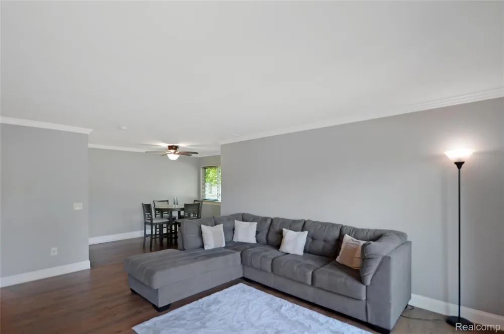 34900 Mercer Fraser City, MI 48026