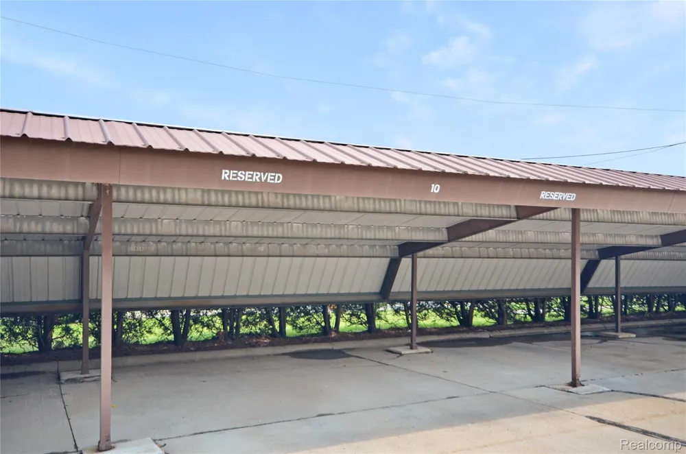 34900 Mercer Fraser City, MI 48026